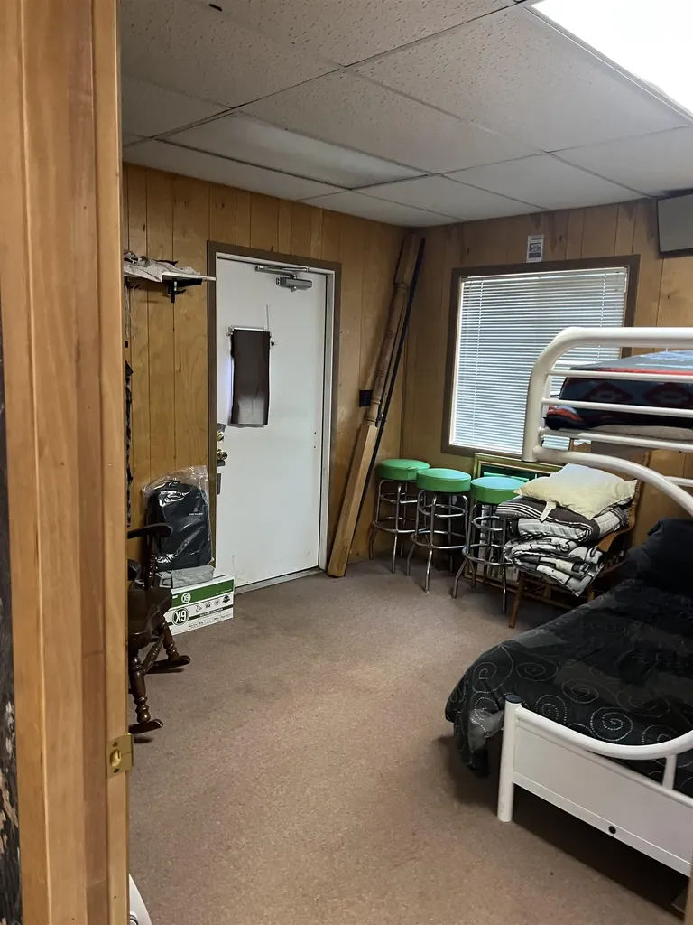 8414 NE Besaw Road Rapid River Township MI 49659