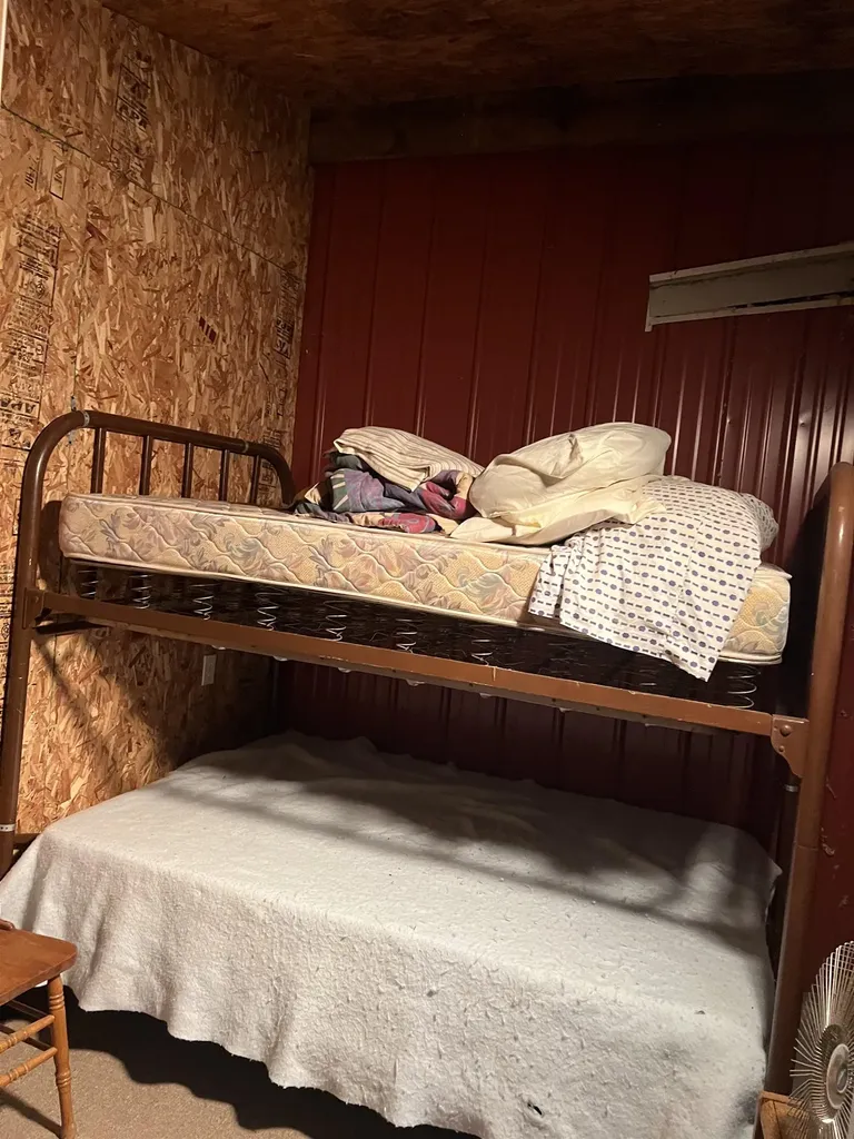 8414 NE Besaw Road Rapid River Township MI 49659