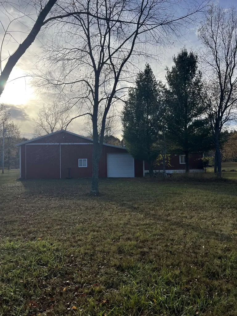 8414 NE Besaw Road Rapid River Township MI 49659