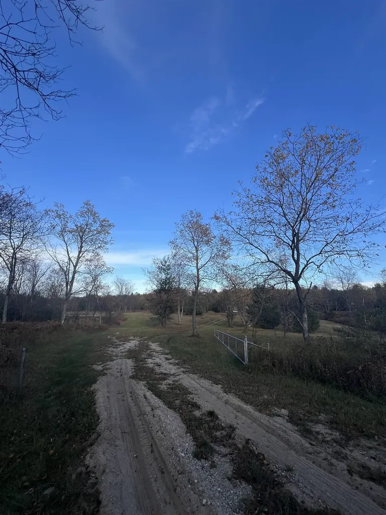 8414 NE Besaw Road Rapid River Township MI 49659
