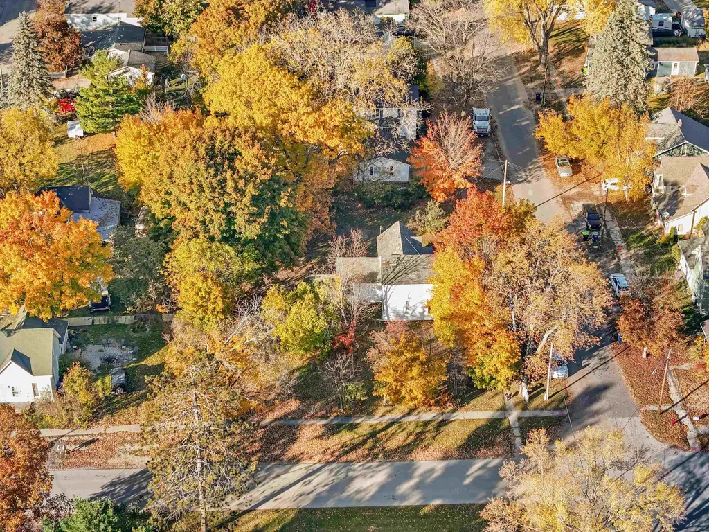 226 S Gladwin Street Lake City City MI 49651