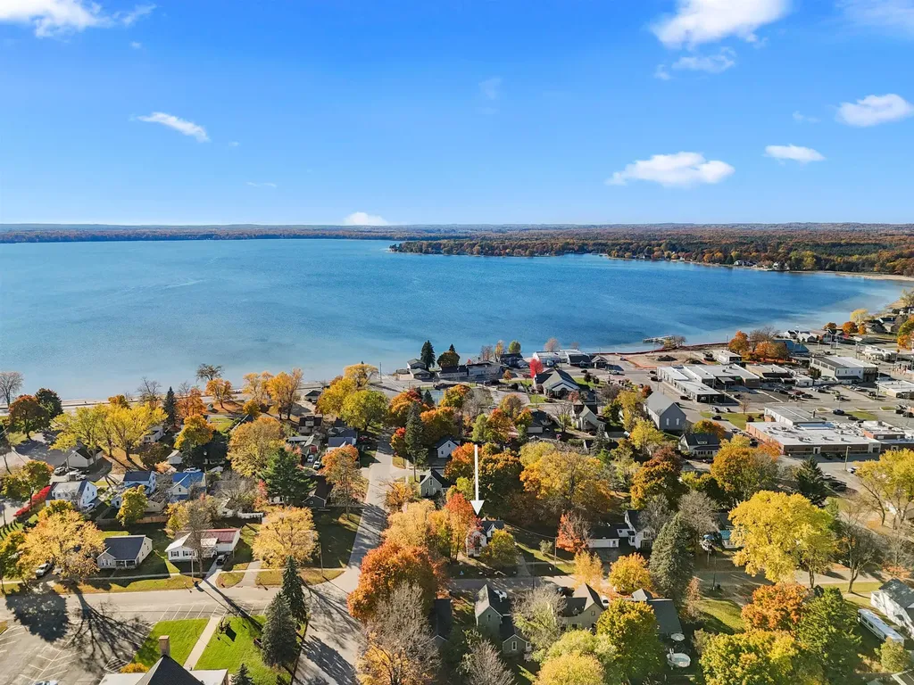 226 S Gladwin Street Lake City City MI 49651