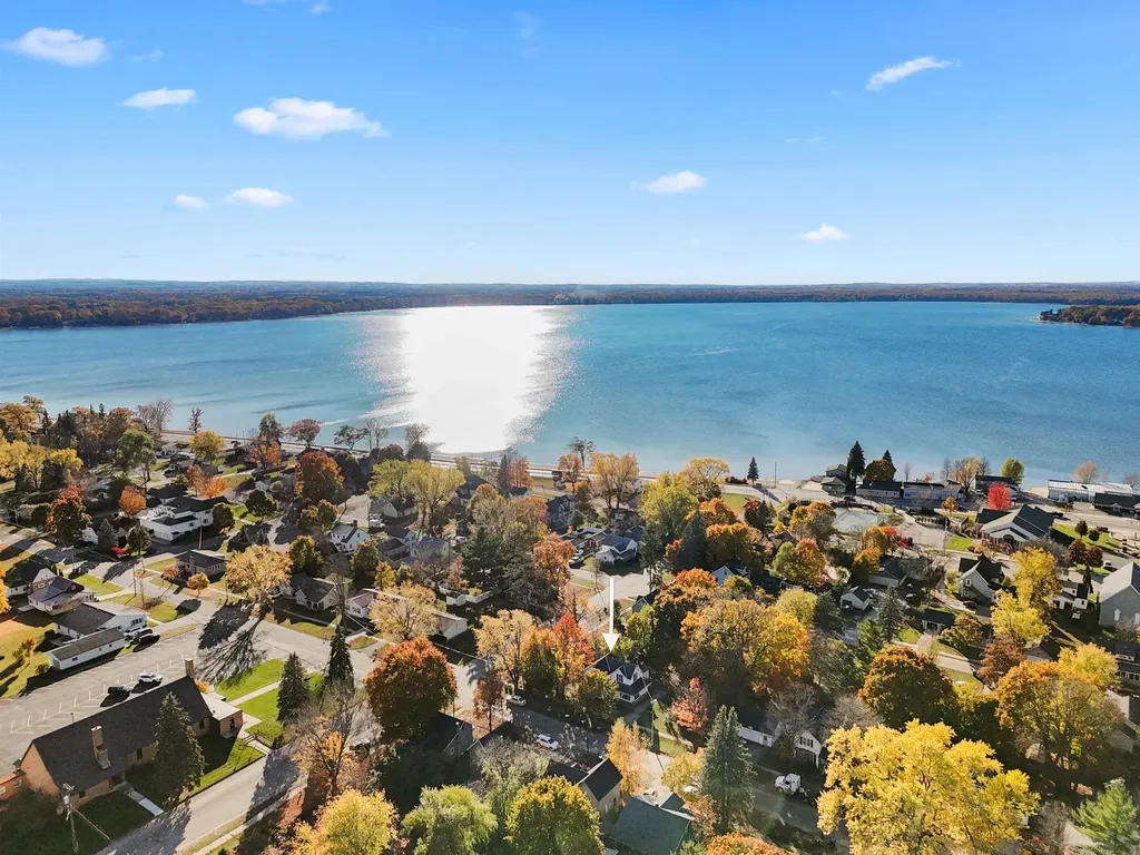 226 S Gladwin Street Lake City City MI 49651
