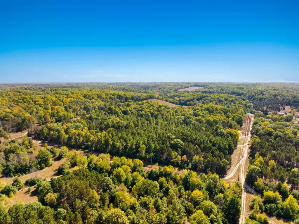 00 Bunker Hill Road Acme Township MI 49690
