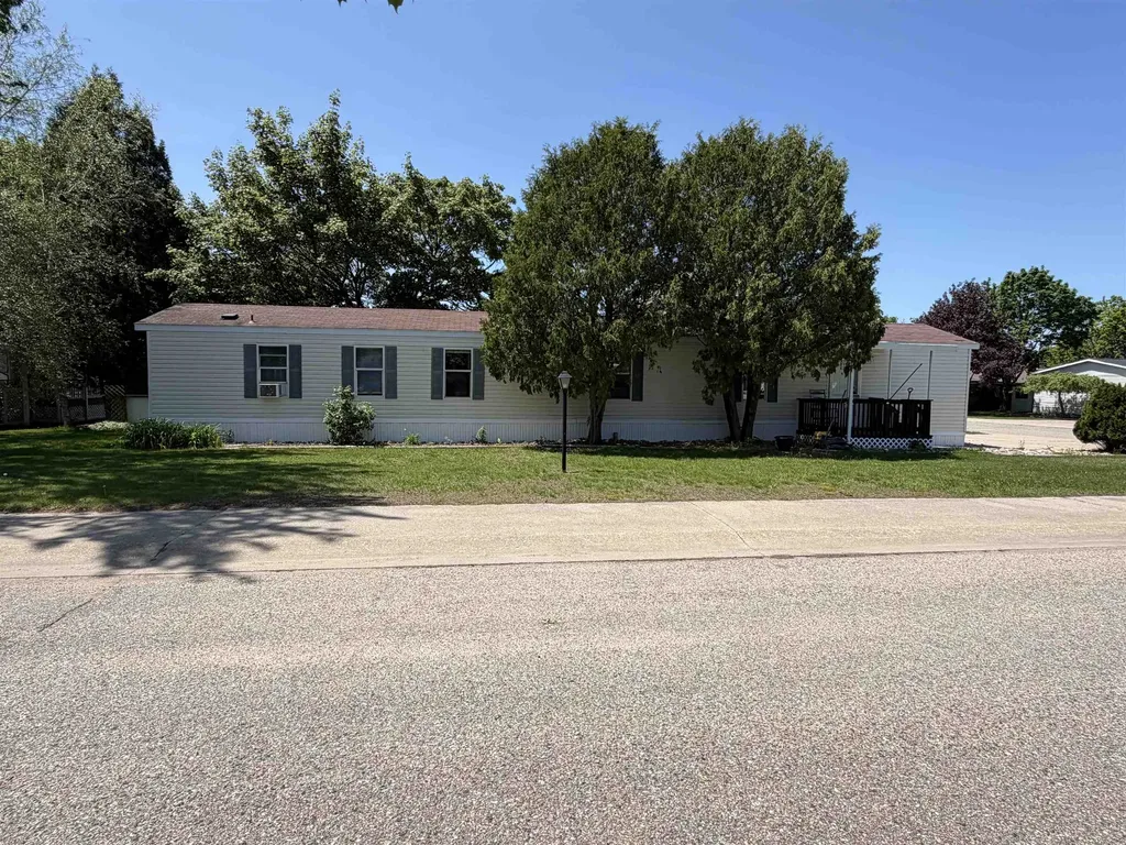 403 Farm Lane Cadillac City MI 49601