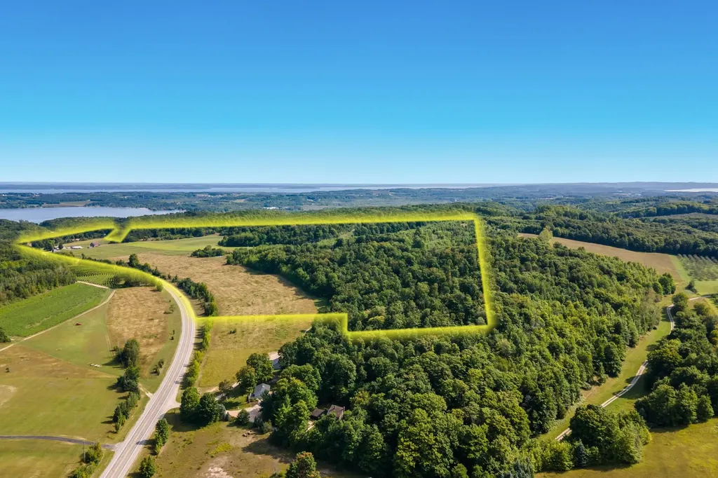 Parcel C E Duck Lake Road Suttons Bay Township MI 49682