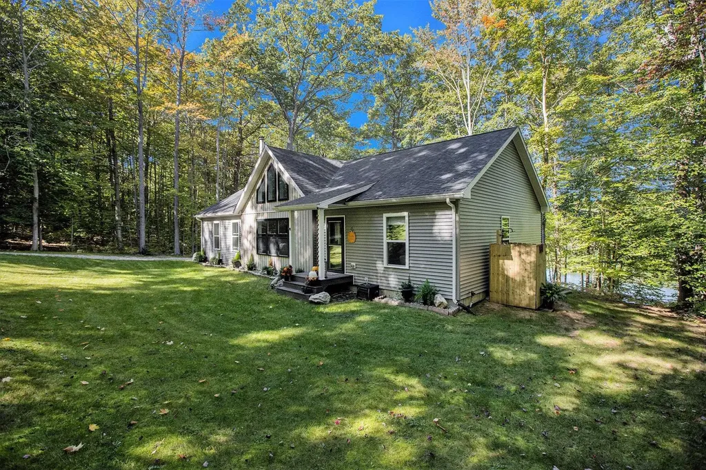 16602 Acorn Ridge Trail Inland Township MI 49617