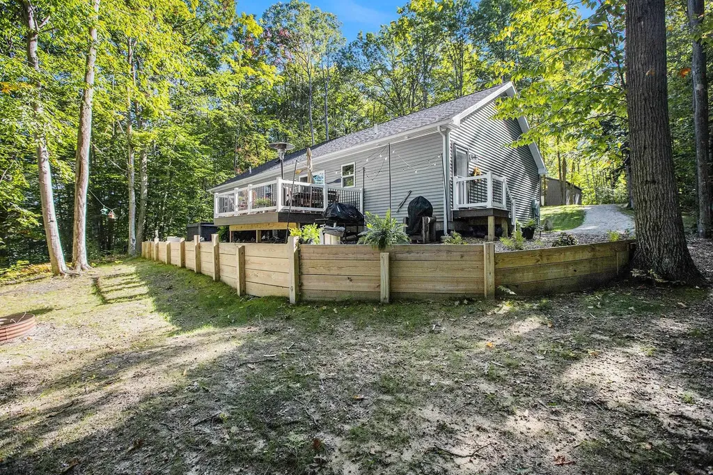 16602 Acorn Ridge Trail Inland Township MI 49617