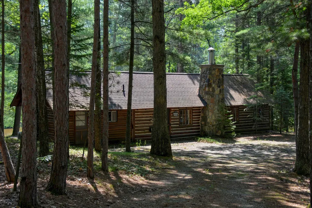 00, 6483 W Plum Valley Road NW Clearwater Township MI 49676