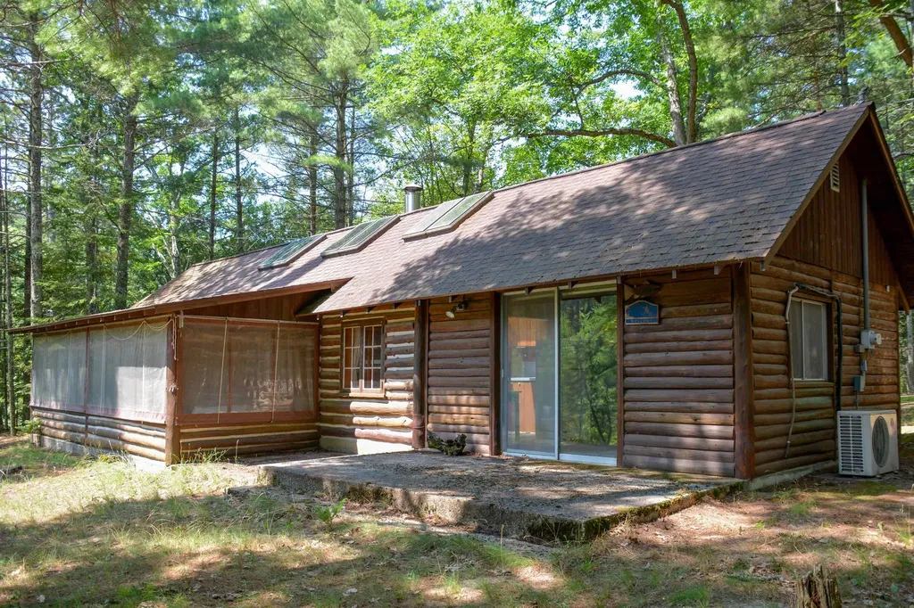 00, 6483 W Plum Valley Road NW Clearwater Township MI 49676