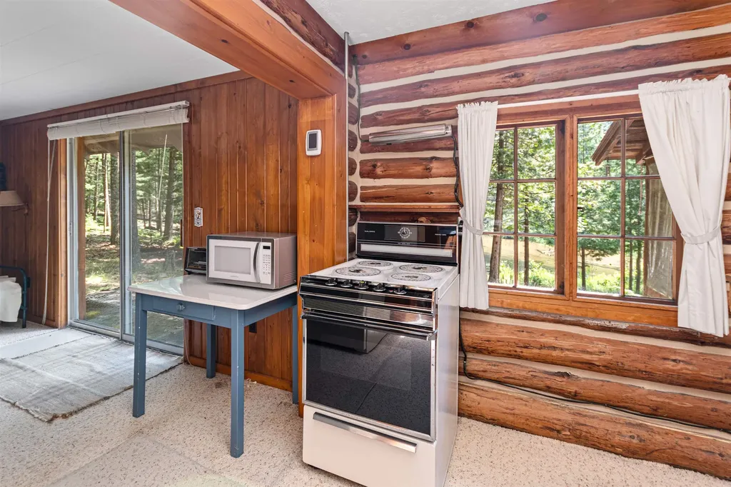 00, 6483 W Plum Valley Road NW Clearwater Township MI 49676