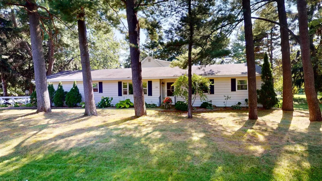503 W Second Street Elk Rapids Township MI 49629