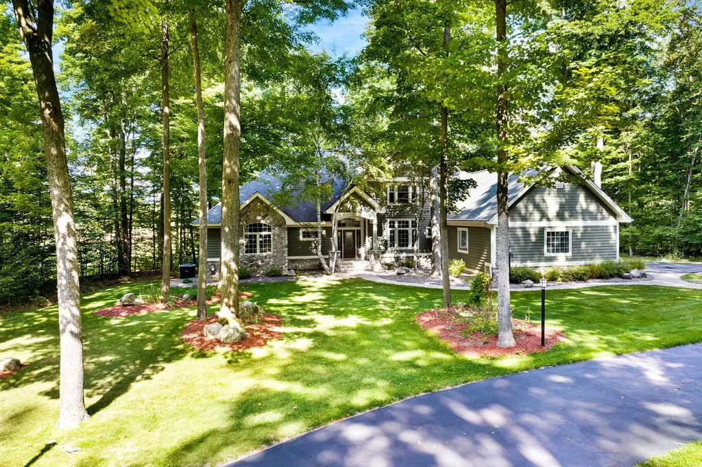 3994 Harbour Town Kearney Township MI 49615