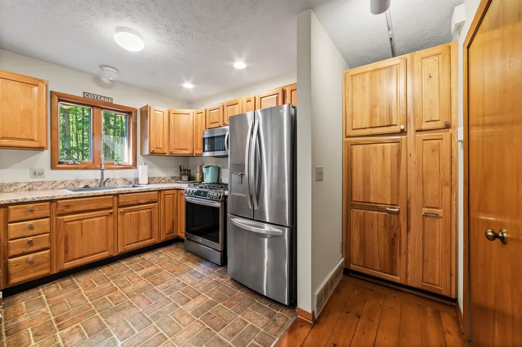 6993 NW Aarwood Road Clearwater Township MI 49676