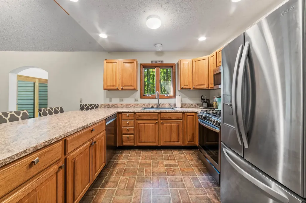 6993 NW Aarwood Road Clearwater Township MI 49676
