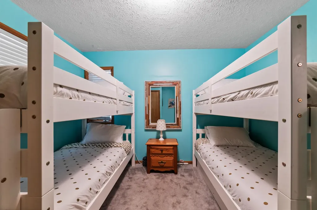 6993 NW Aarwood Road Clearwater Township MI 49676