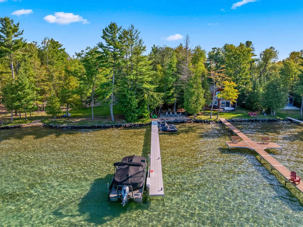 6993 NW Aarwood Road Clearwater Township MI 49676