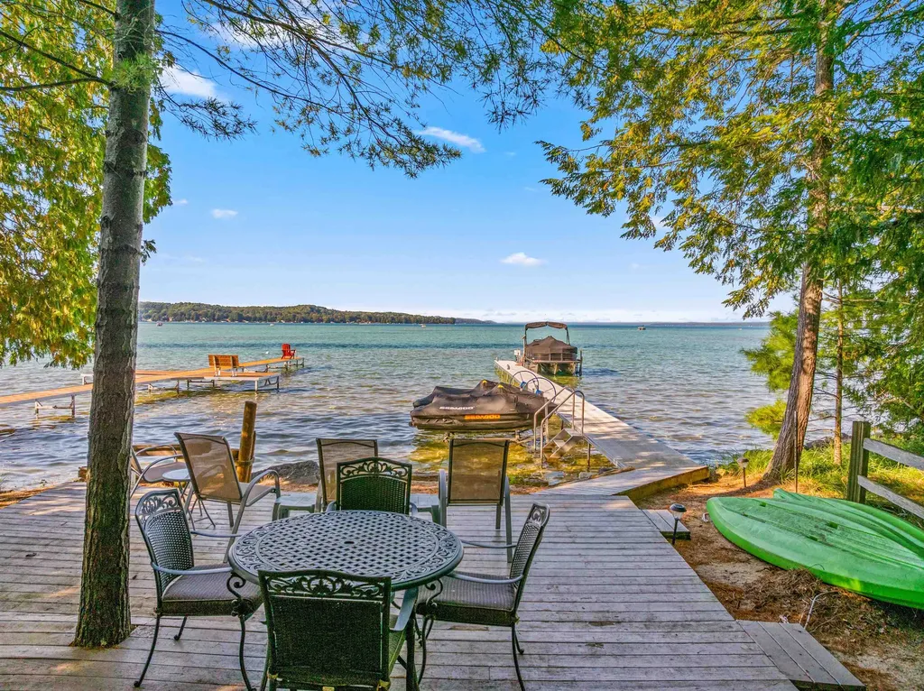 6993 NW Aarwood Road Clearwater Township MI 49676