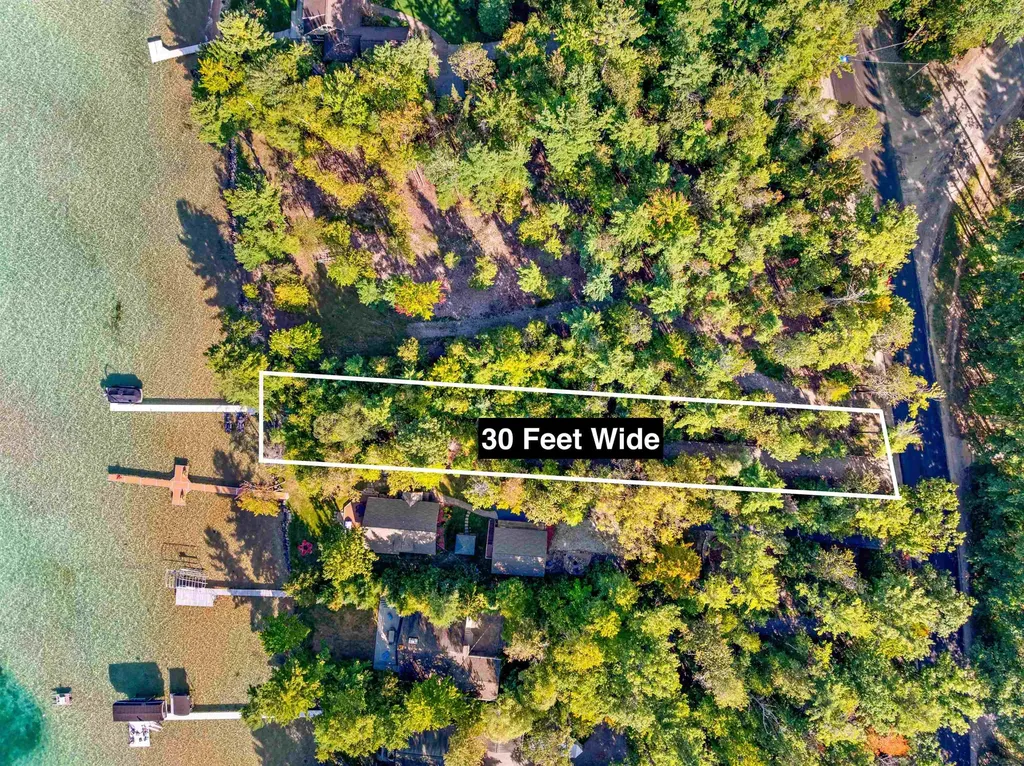 6993 NW Aarwood Road Clearwater Township MI 49676