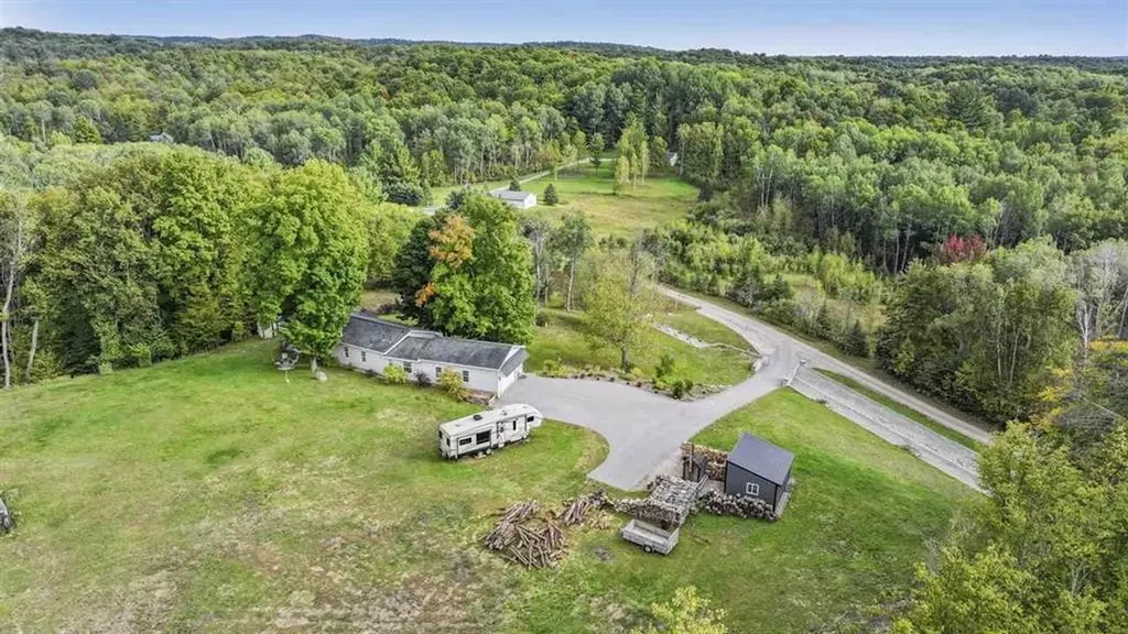 2147 Wildwood Trail Jordan Township MI 49727