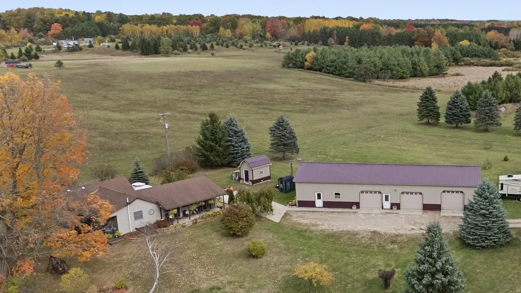 3626 90th Avenue Evart Township MI 49631