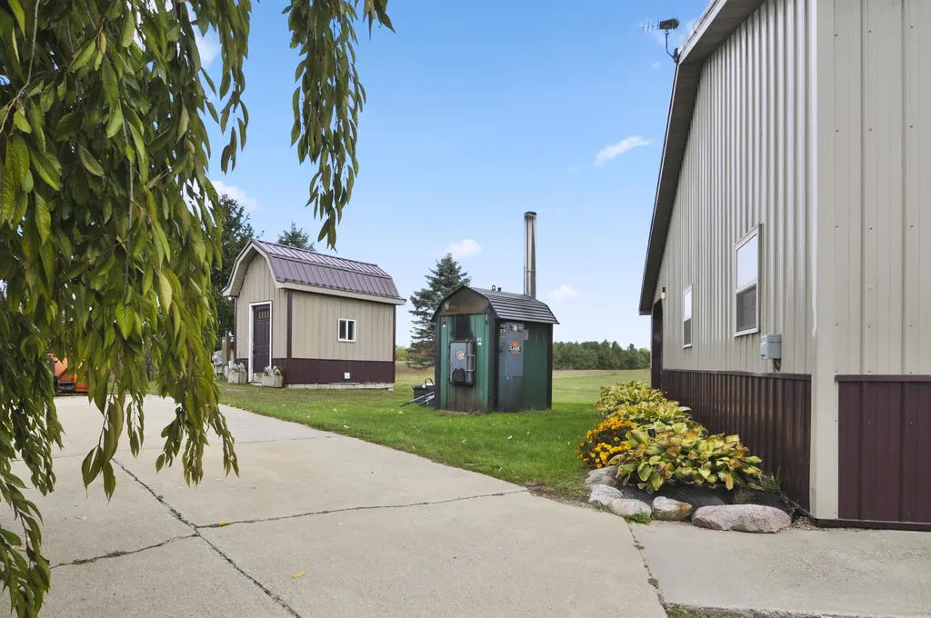 3626 90th Avenue Evart Township MI 49631
