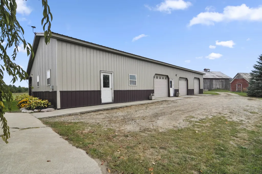 3626 90th Avenue Evart Township MI 49631