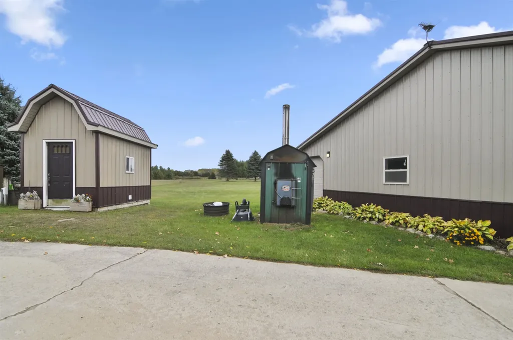 3626 90th Avenue Evart Township MI 49631