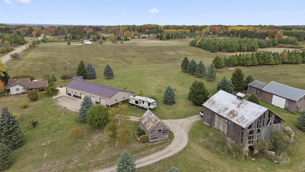 3626 90th Avenue Evart Township MI 49631
