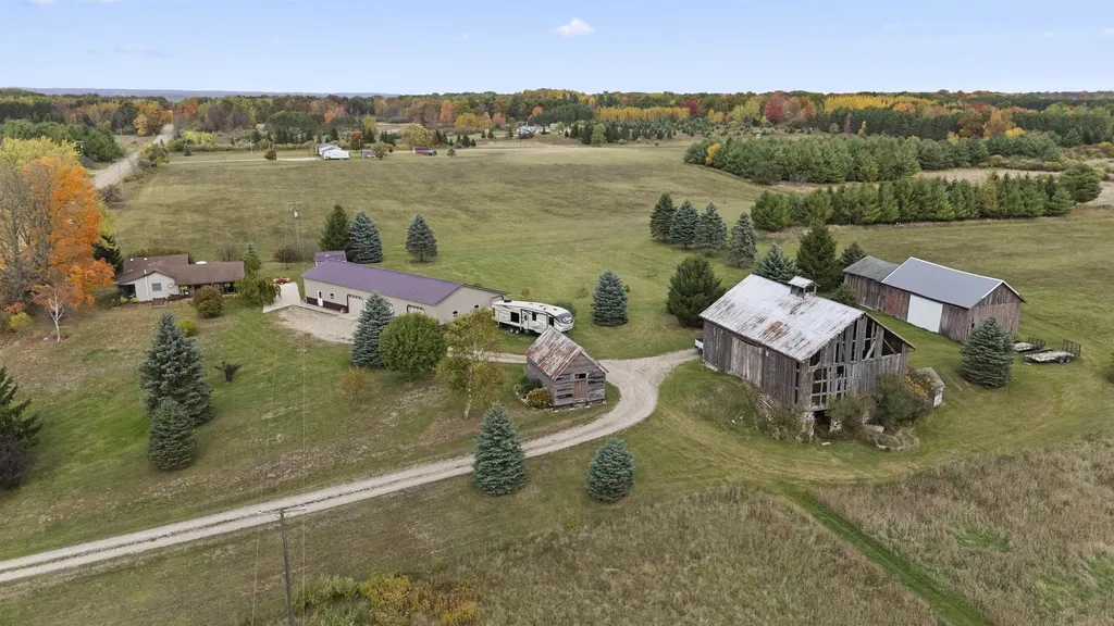 3626 90th Avenue Evart Township MI 49631