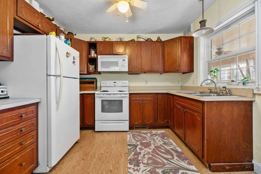 1378 Gray Road Peninsula Township MI 49686