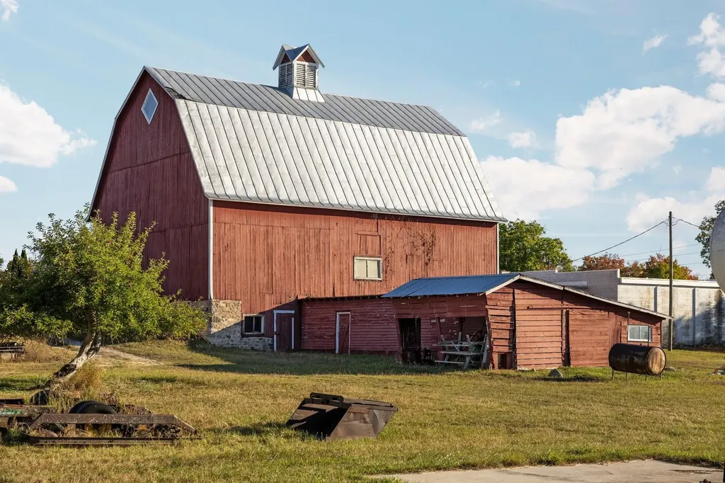 1378 Gray Road Peninsula Township MI 49686