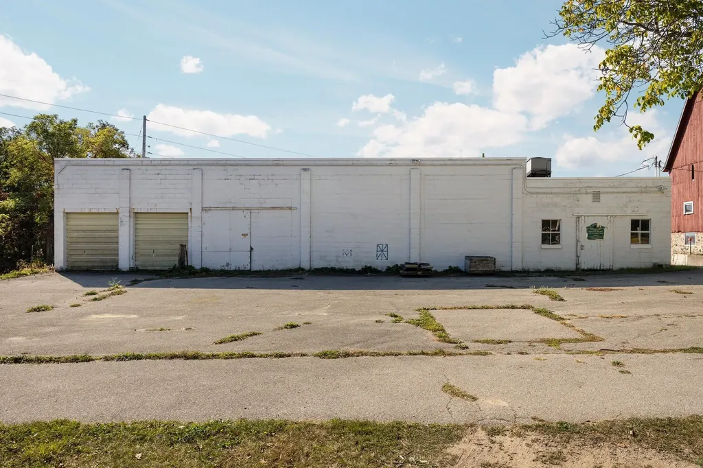 1378 Gray Road Peninsula Township MI 49686