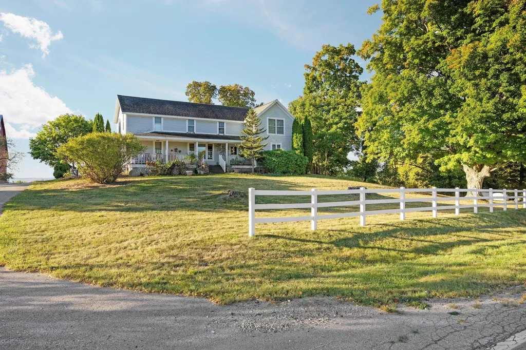 1378 Gray Road Peninsula Township MI 49686