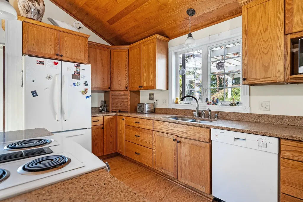 1378 Gray Road Peninsula Township MI 49686