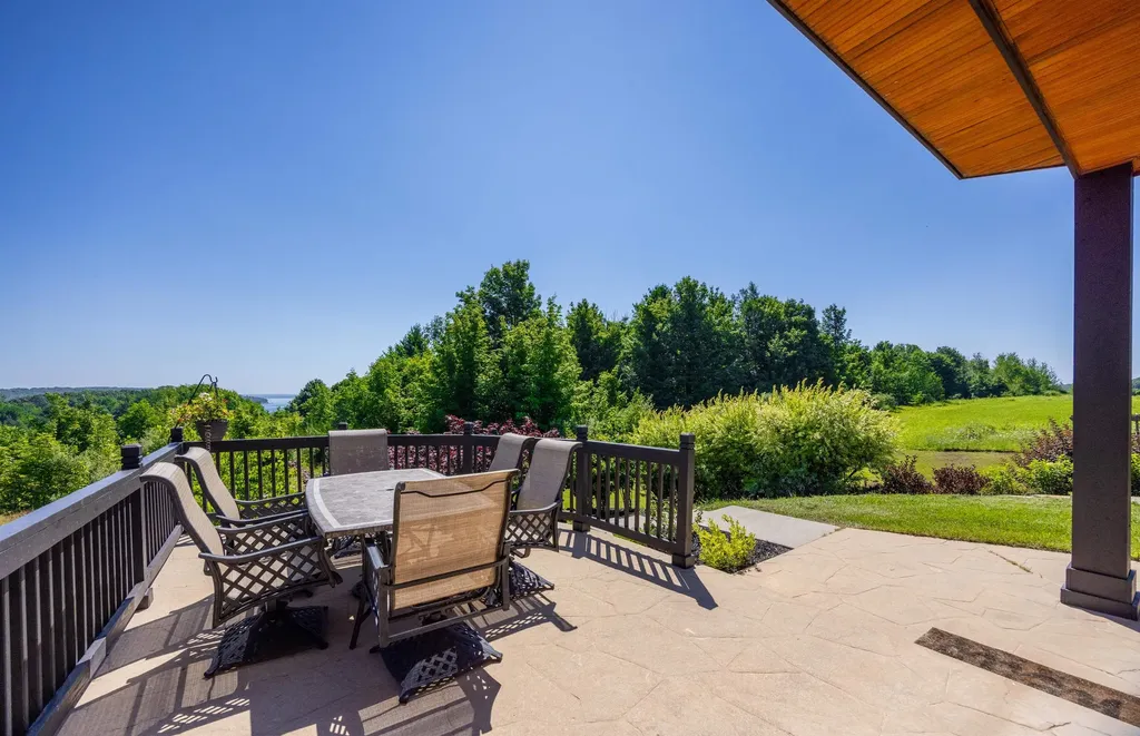 3888 Swaney Road Peninsula Township MI 49686