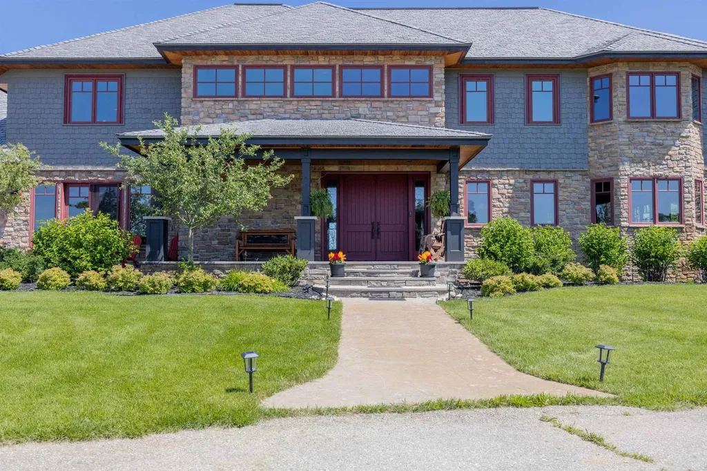 3888 Swaney Road Peninsula Township MI 49686