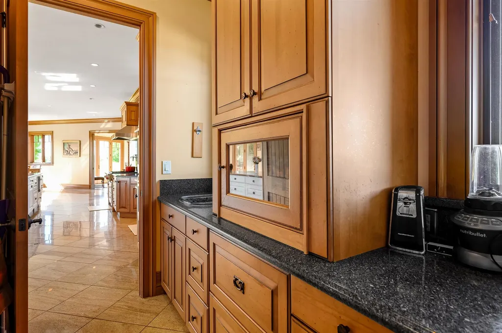 3888 Swaney Road Peninsula Township MI 49686