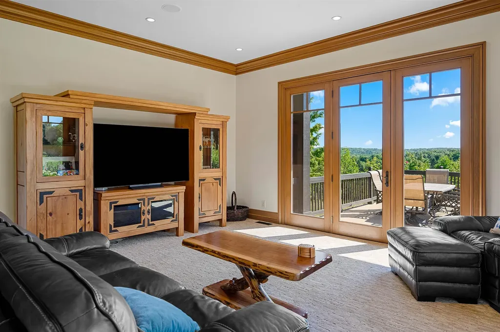 3888 Swaney Road Peninsula Township MI 49686