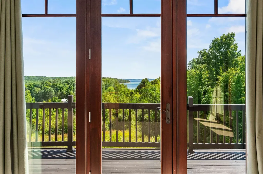 3888 Swaney Road Peninsula Township MI 49686