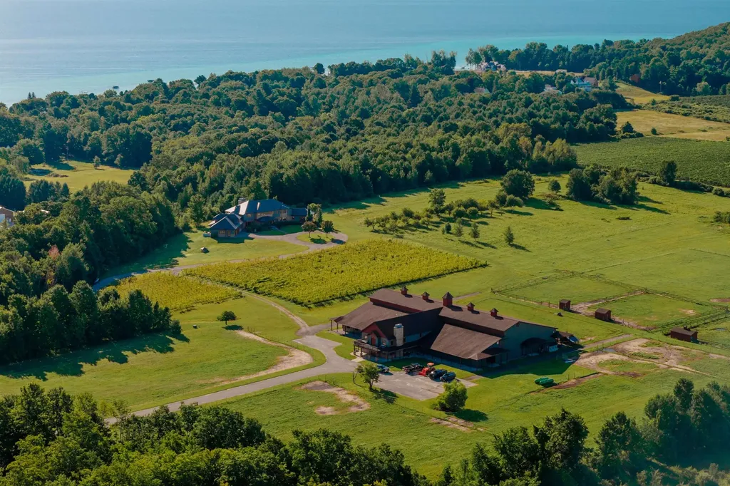 3888 Swaney Road Peninsula Township MI 49686