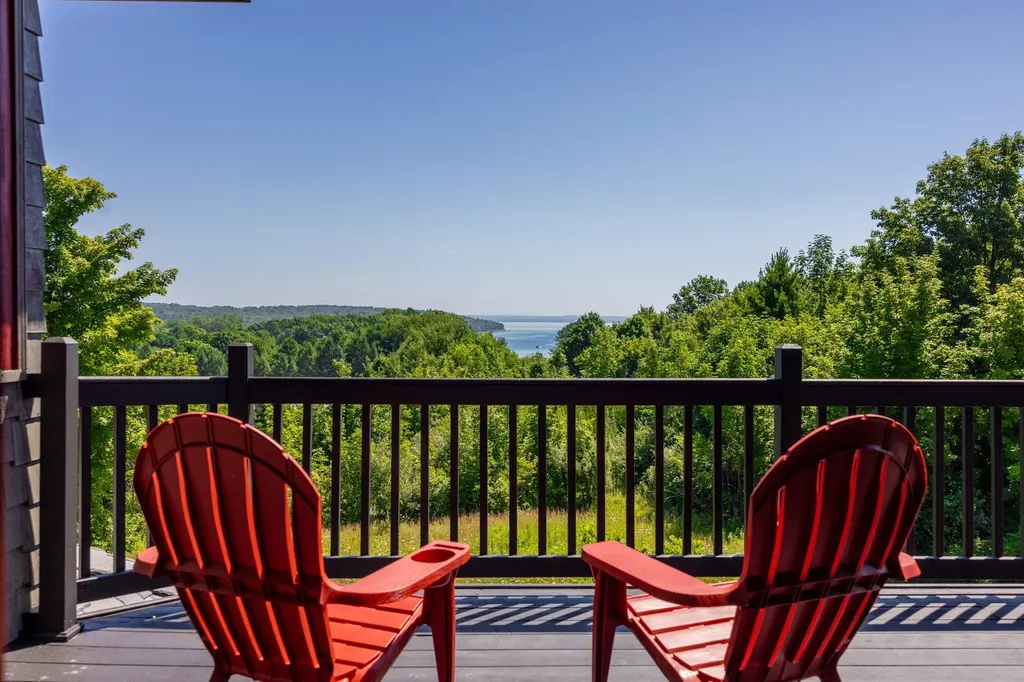 3888 Swaney Road Peninsula Township MI 49686