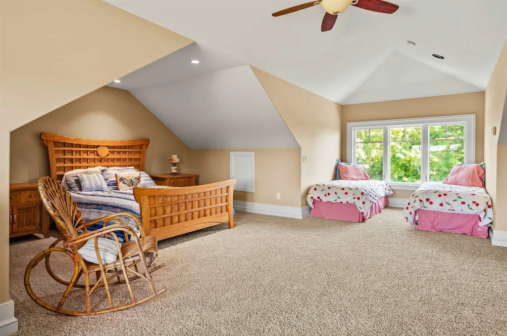 3888 Swaney Road Peninsula Township MI 49686