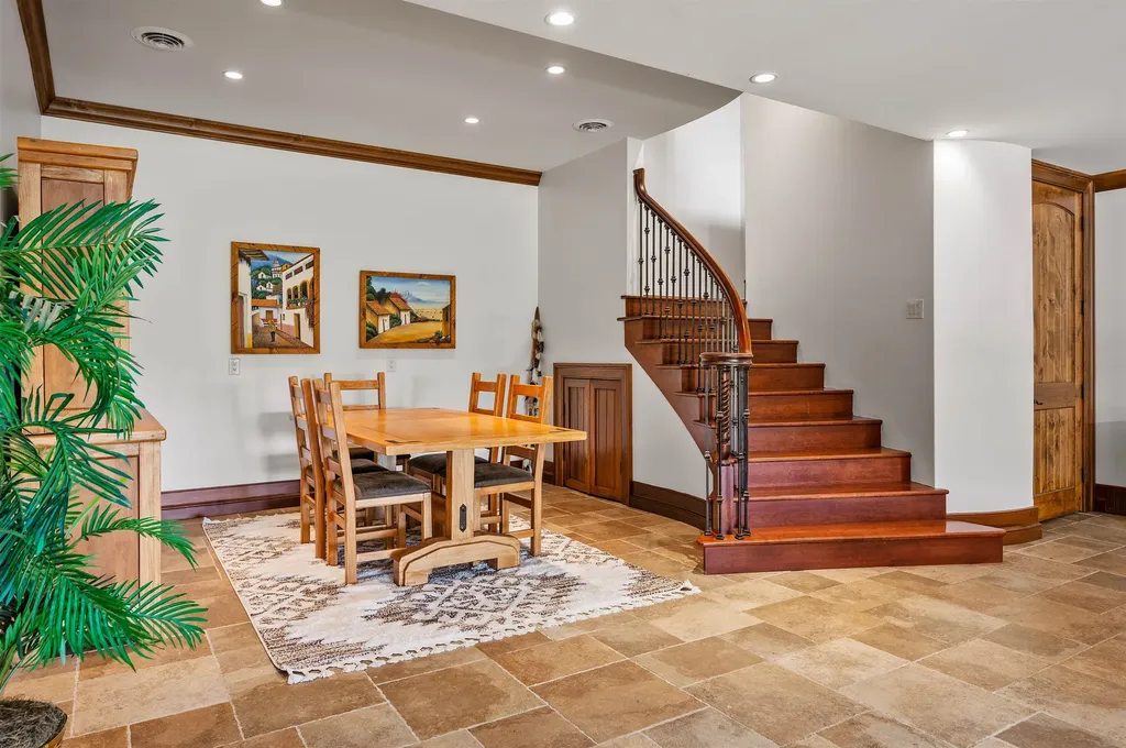 3888 Swaney Road Peninsula Township MI 49686