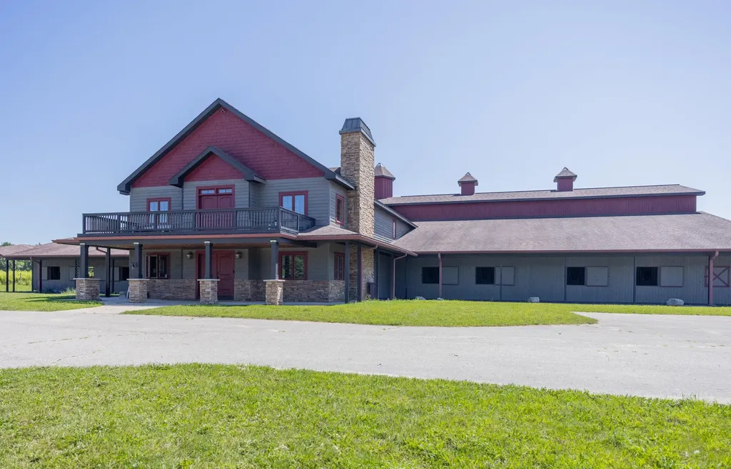 3888 Swaney Road Peninsula Township MI 49686