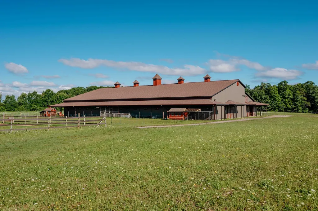 3888 Swaney Road Peninsula Township MI 49686