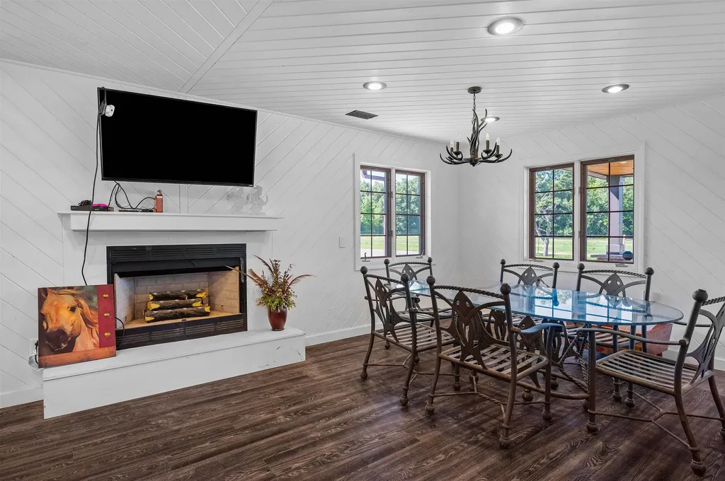 3888 Swaney Road Peninsula Township MI 49686