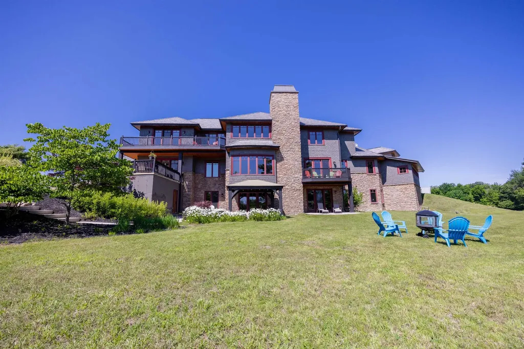 3888 Swaney Road Peninsula Township MI 49686