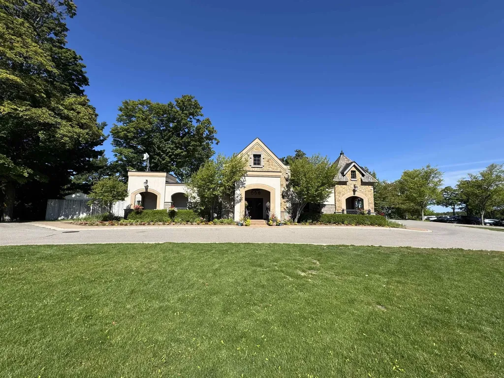 4843 Prestwick Court Acme Township MI 49690
