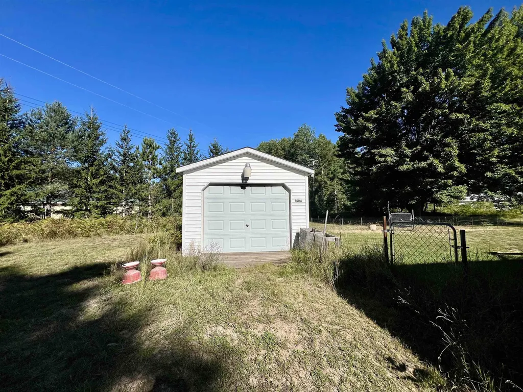 1404 S Taxiway Delta Reeder Township MI 49651